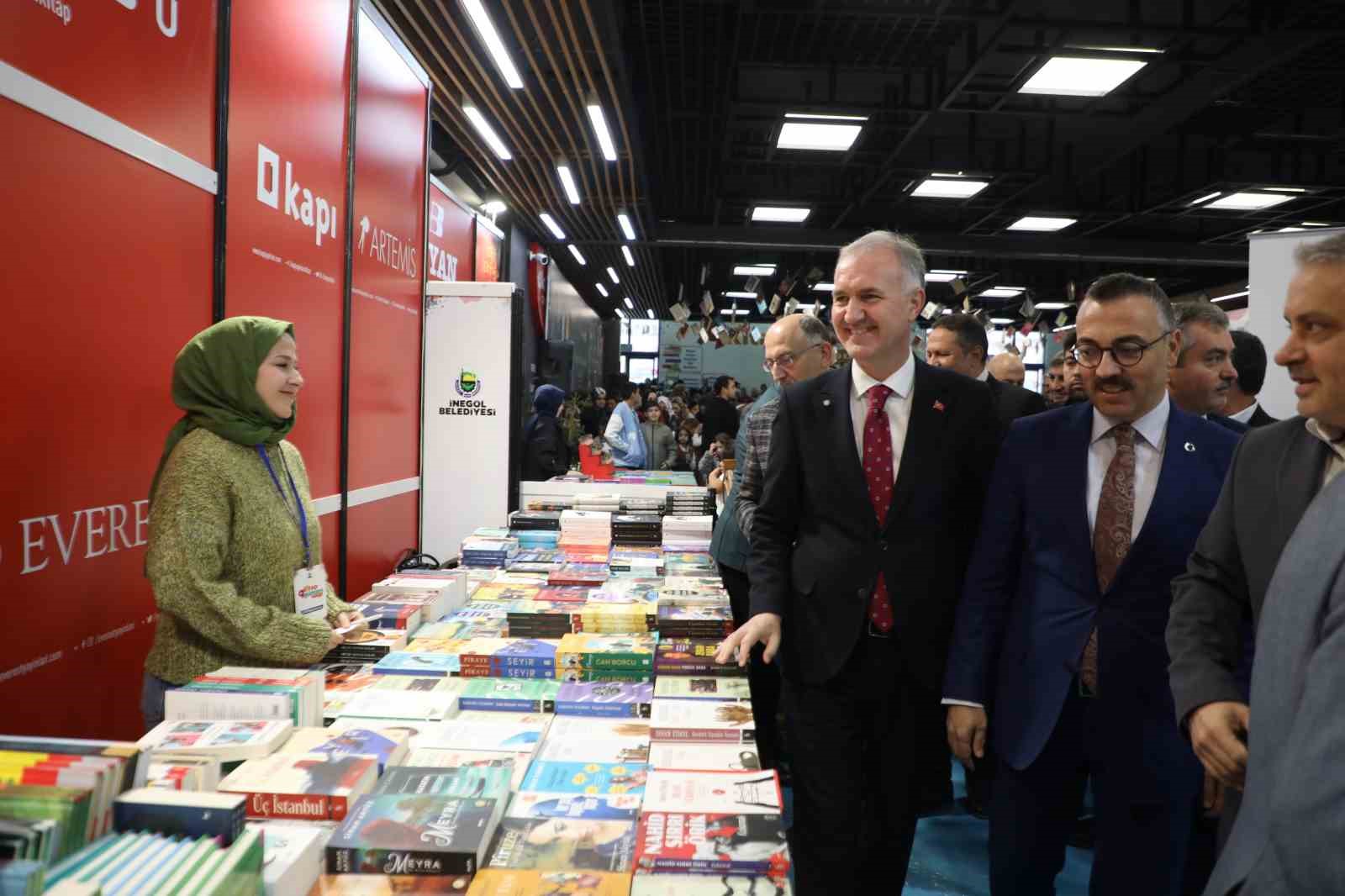 10. İnegöl kitap günleri için geri sayım başladı

