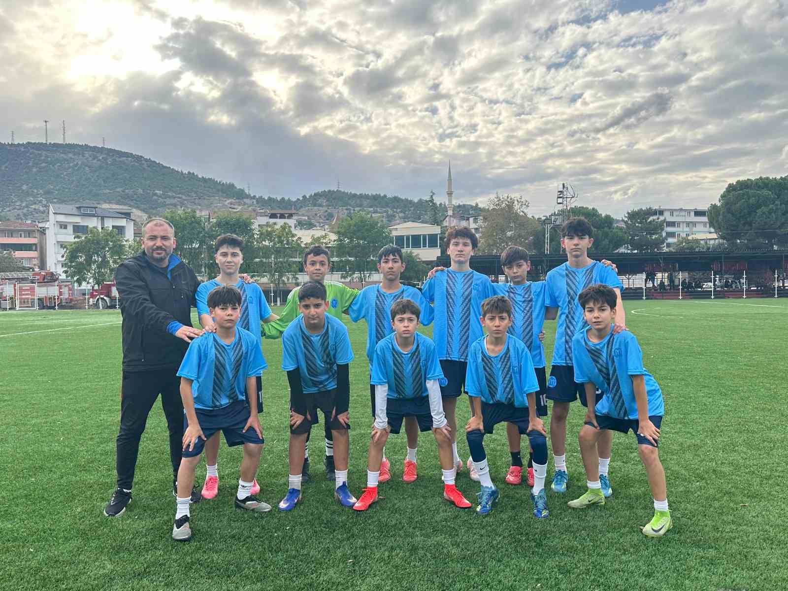 1299 Bilecik Spor Kulübü hazırlık maçında gol oldu yağdı
