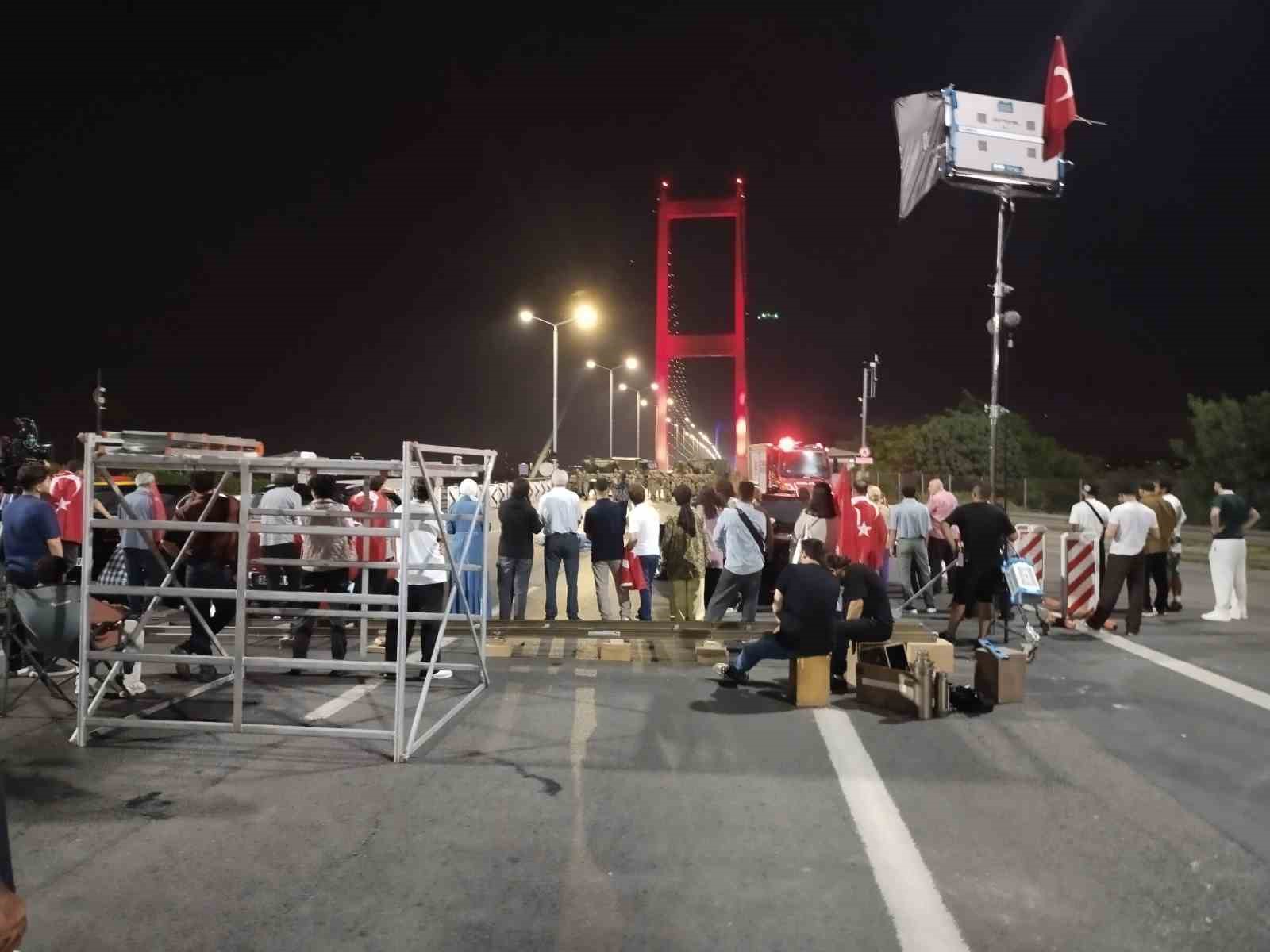15 Temmuz Şehitler Köprüsü "Asırlık Gece" Belgesel çekimleri kapsamında trafiğe kapatıldı

