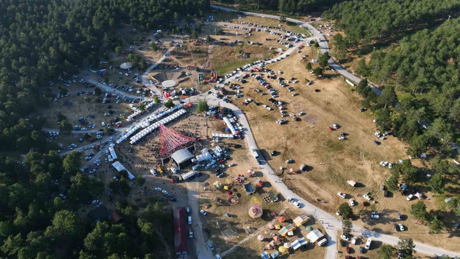 30 bin Giresunlu Bursa’da buluştu, 3 gün 3 gece horon coşkusunu doyasıya yaşadı
