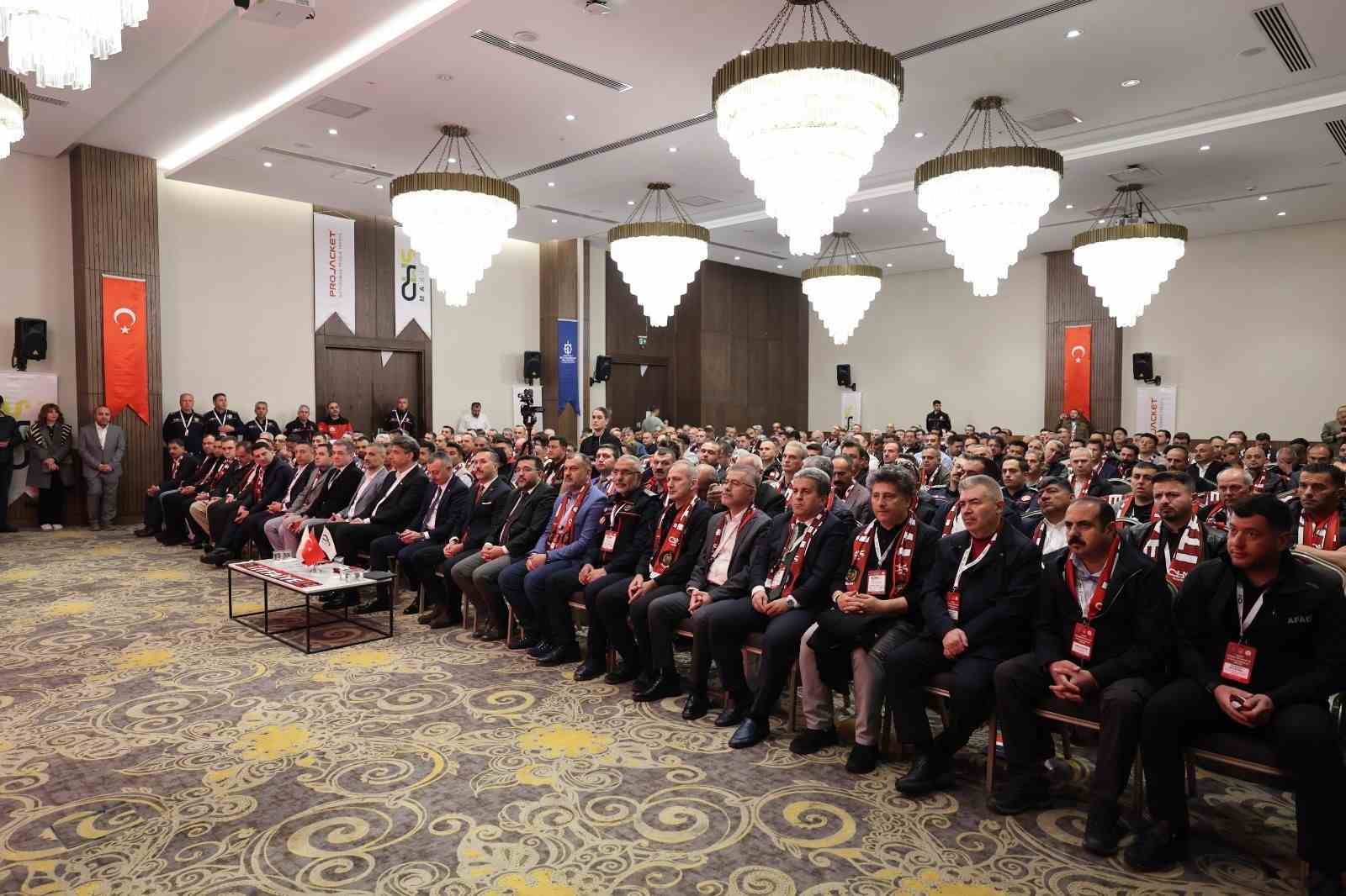 81 ilin itfaiyecileri Kocaeli’de buluştu
