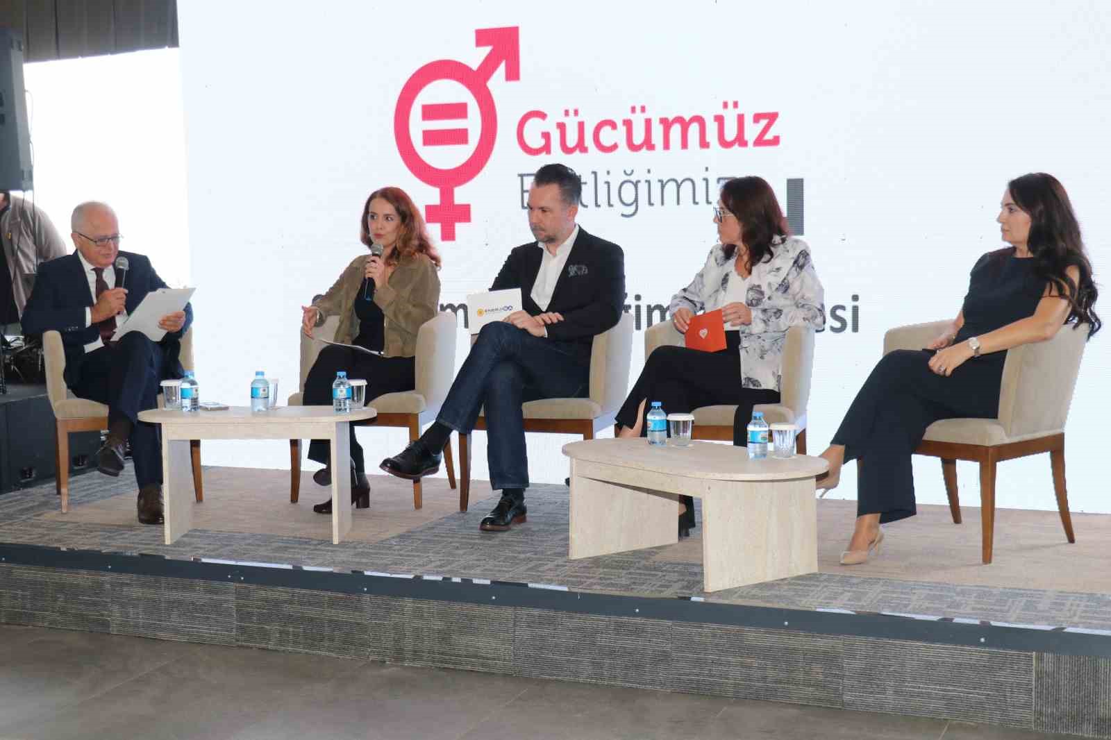 ’9. Gücümüz Eşitliğimiz’ zirvesi Bursa’da gerçekleştirildi
