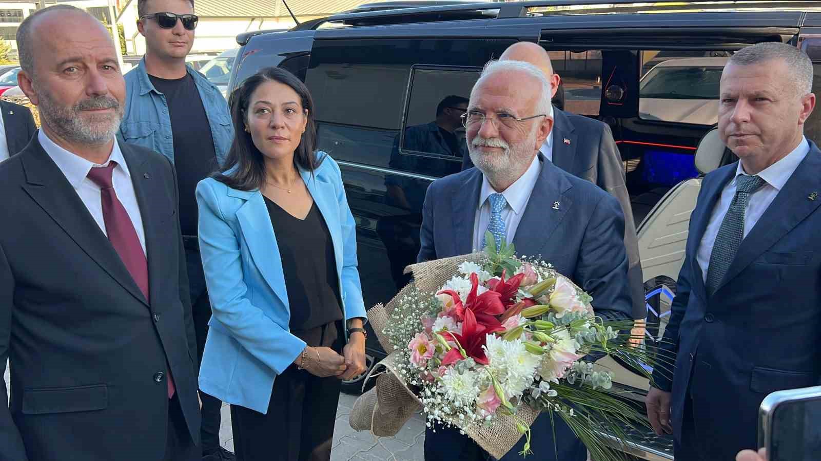 AK Partili Elitaş "Türkiye Yüzyılı Buluşmaları" için Çanakkale’de

