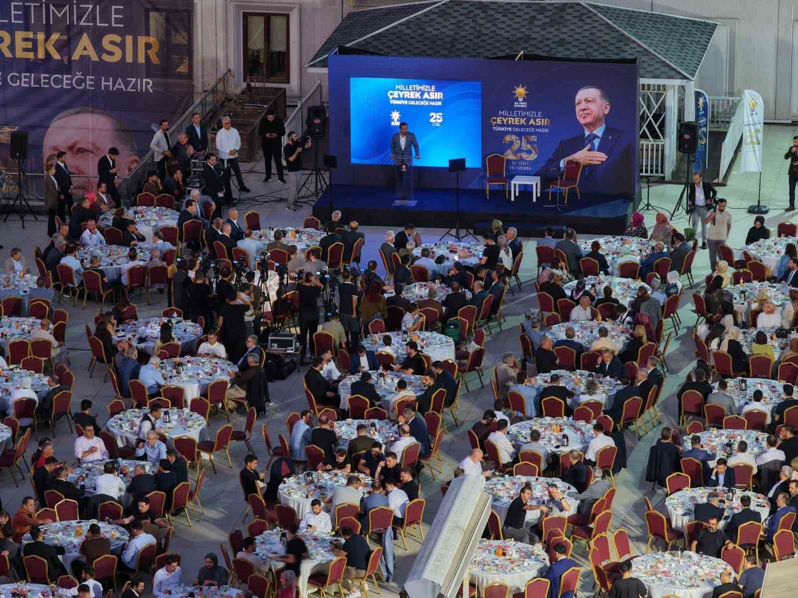 AK Parti’nin 25. yılında ebediyete irtihal eden teşkilat mensupları dualarla anıldı
