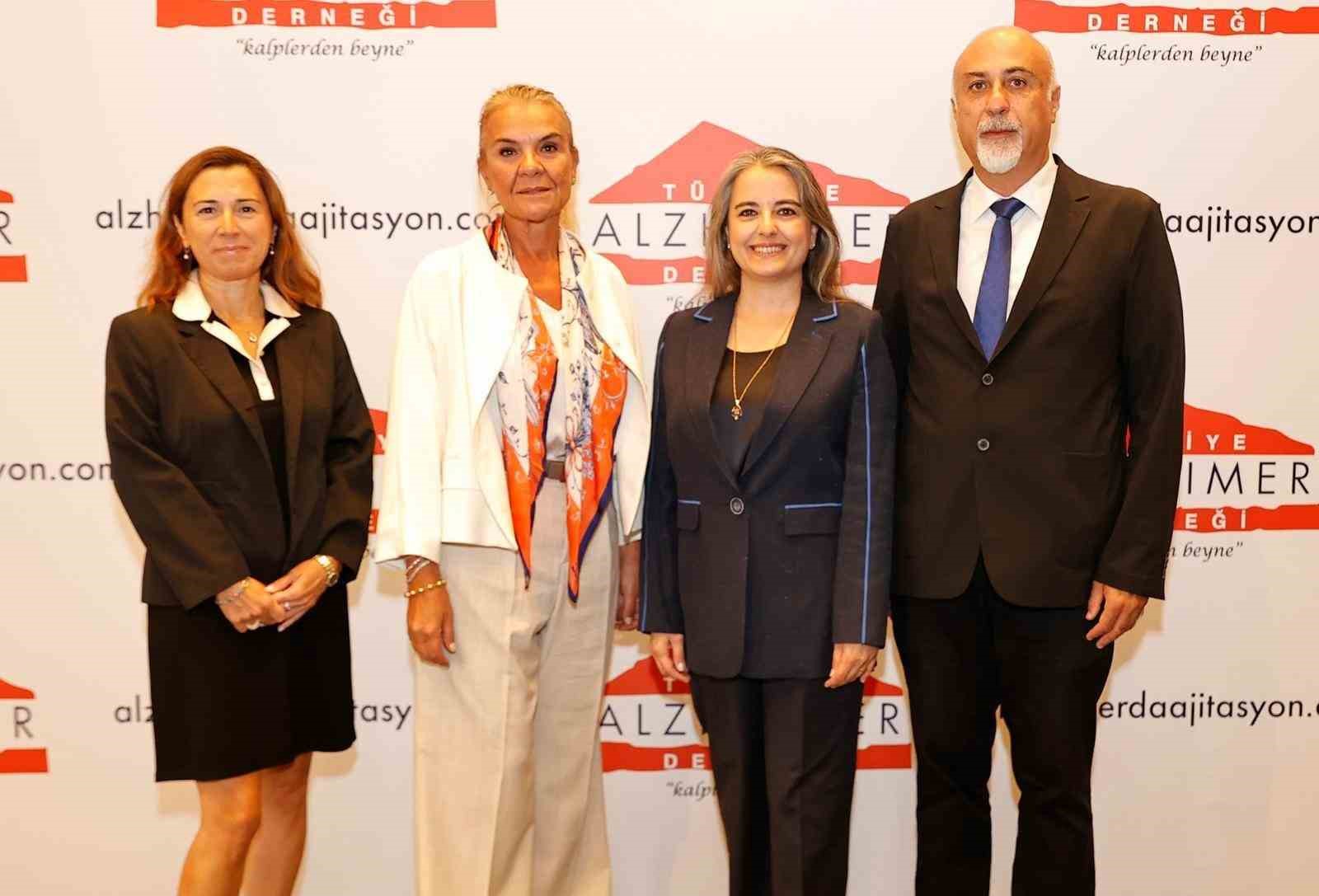 Alzheimer’da yeni tedaviler ve erken tanı çalışmaları anlatıldı
