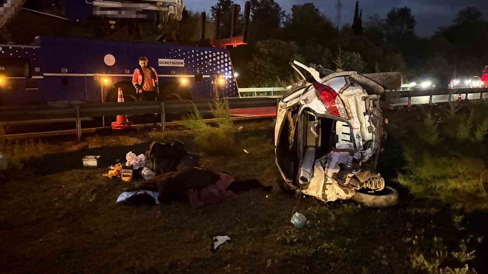 Anadolu Otoyolu’nda otomobil devrildi: 1 ölü, 4 yaralı
