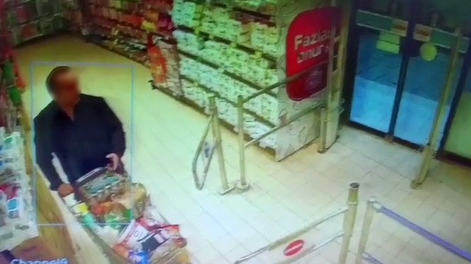 Arnavutköy’de 10 bin TL’lik market hırsızlığı kamerada
