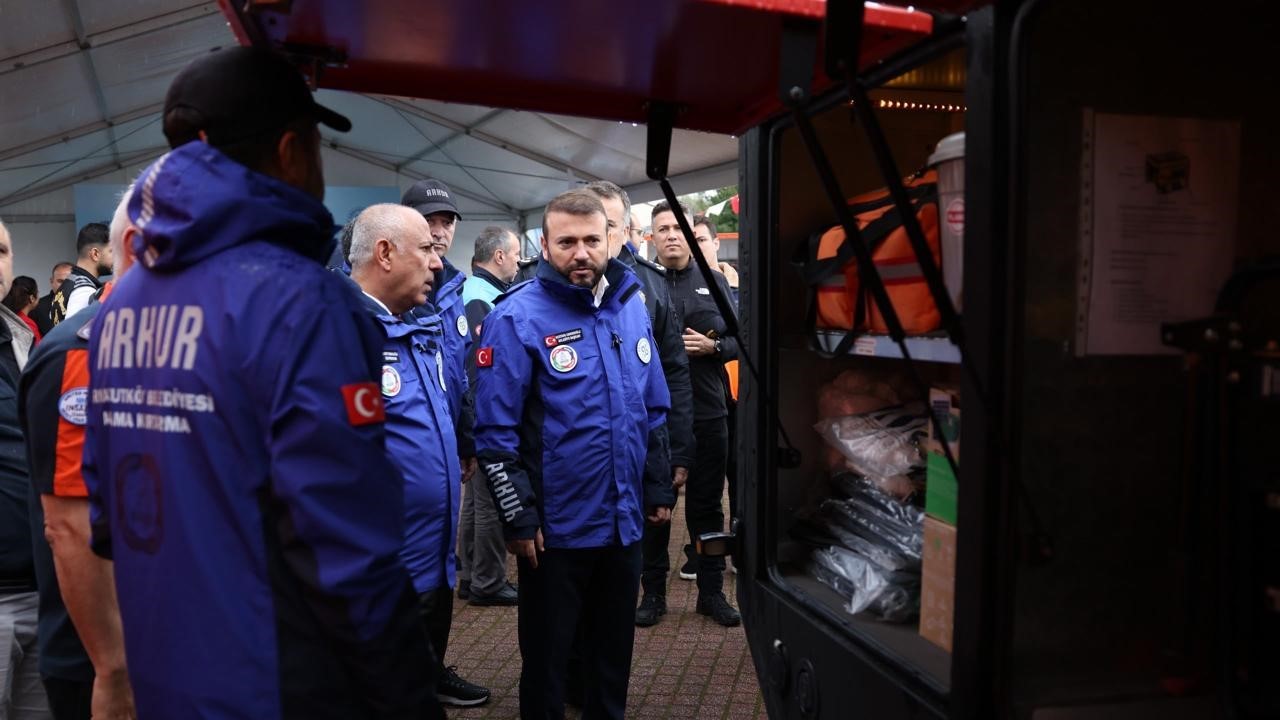 Arnavutköy’de afetlere karşı 14 acil durum konteyneri hizmete alındı
