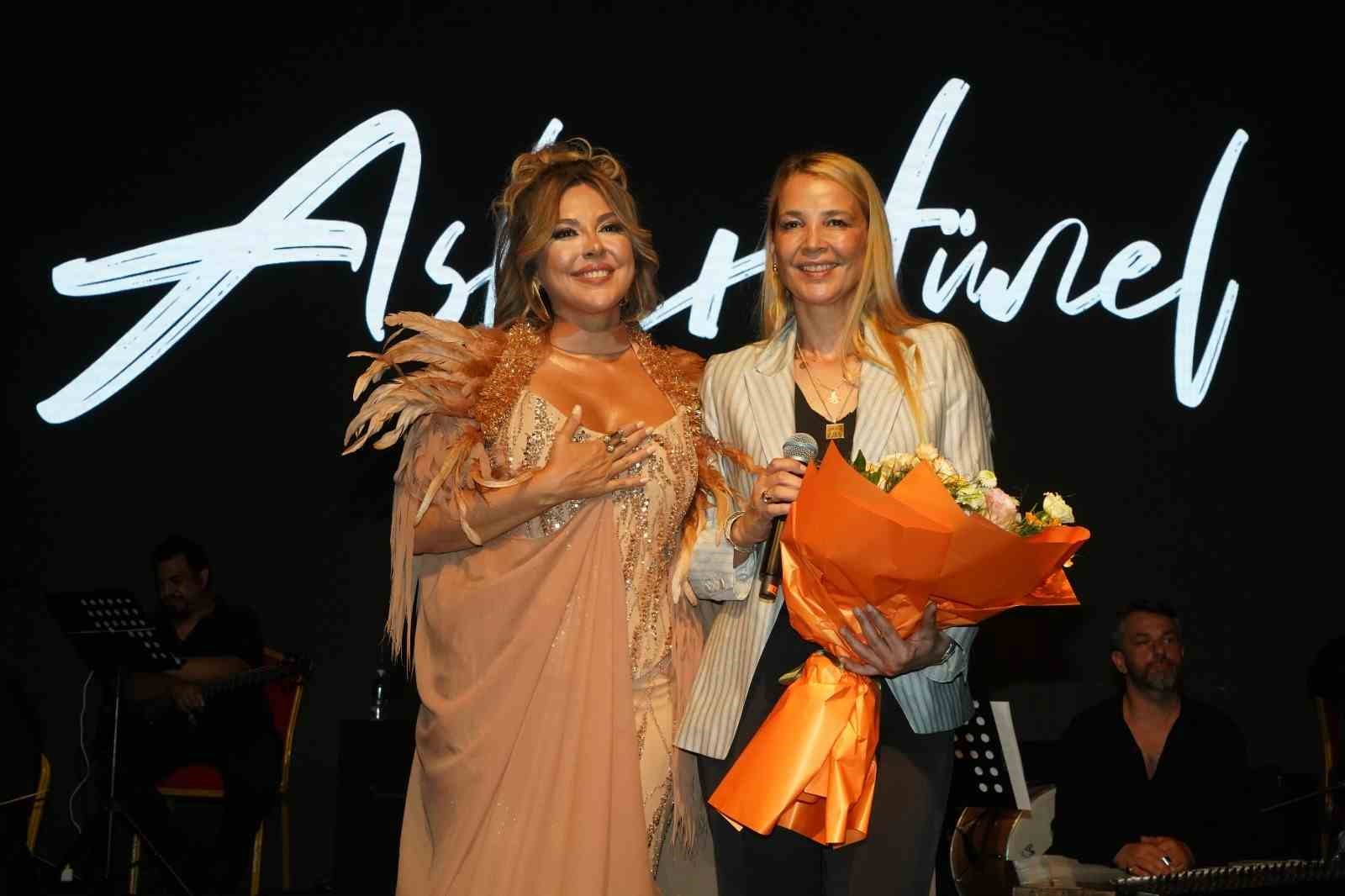 Aslı Hünel’den Bursa’da müzik ziyafeti
