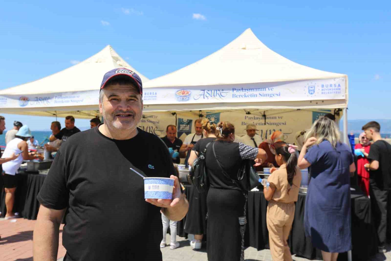 Aşure bereketi Mudanya’yı sardı
