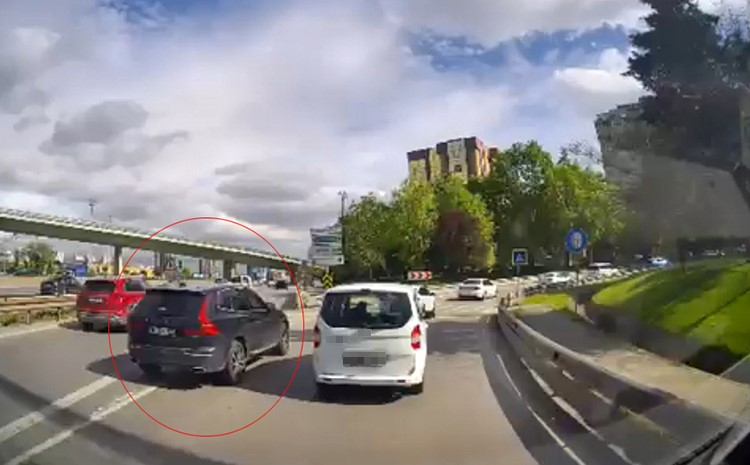 Ataşehir’de taralı alandan kaynak kamerada: Hem kural ihlali yaptı hem de diğer sürücü ile tartıştı
