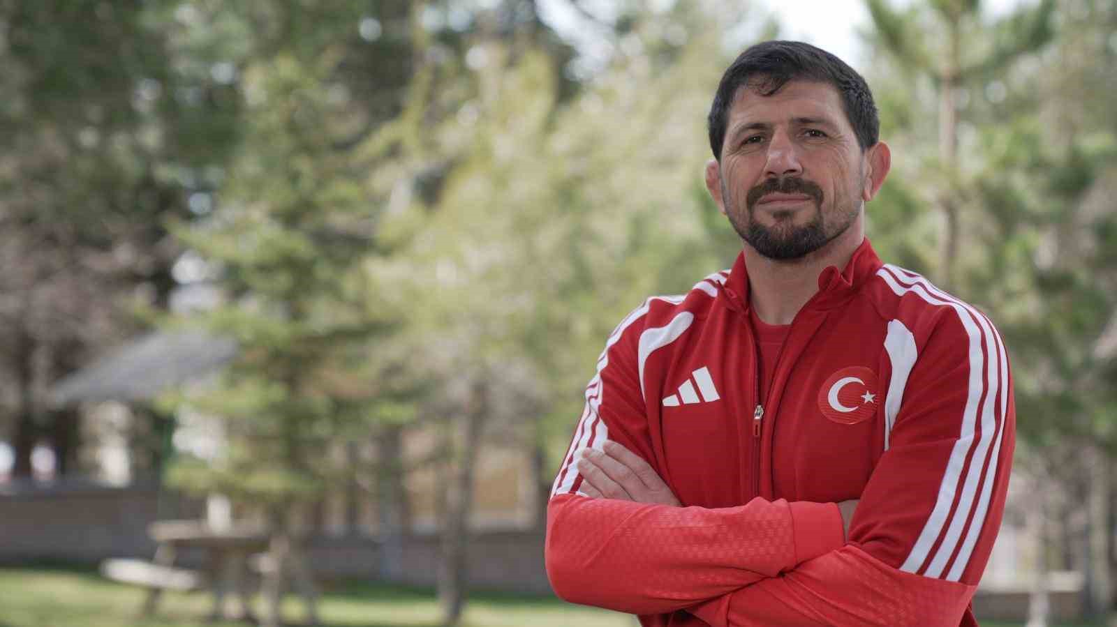 Ayhan Sucu: "Dünya Şampiyonası’nda hedefimiz İstiklal Marşı’nı okutmak"
