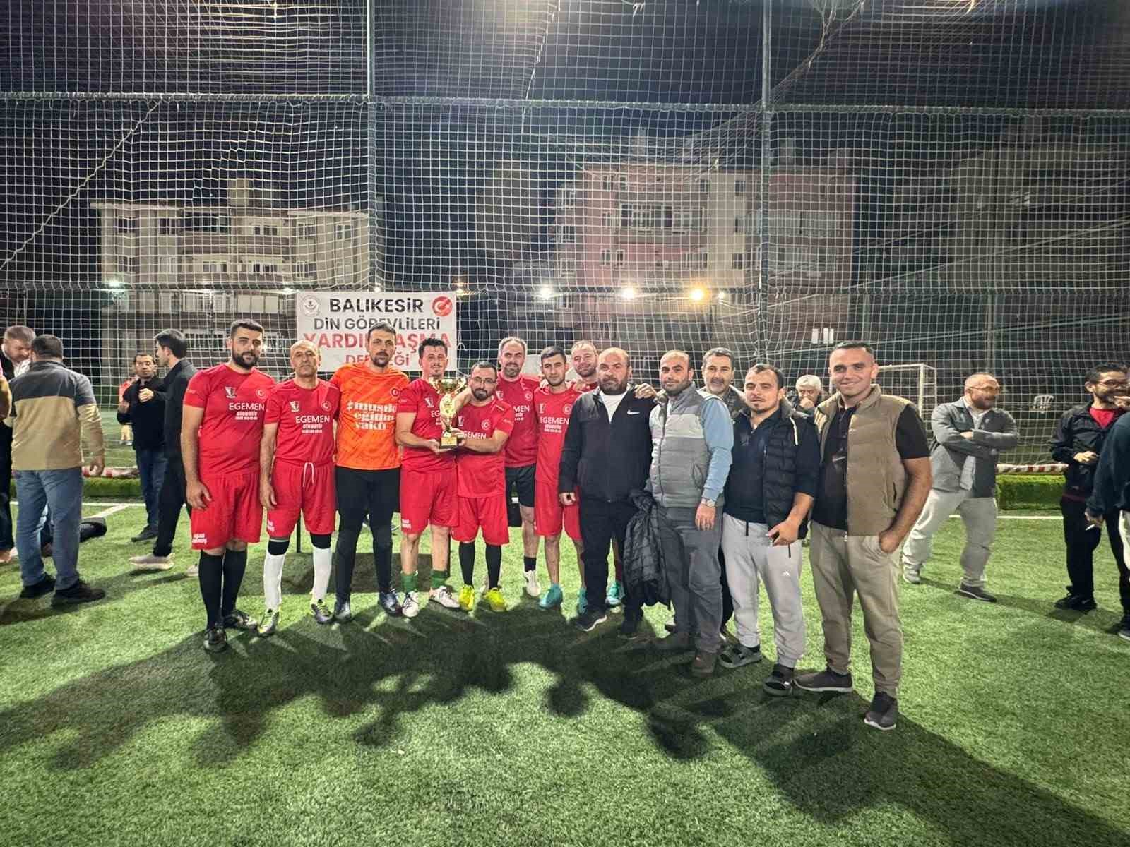 Balıkesir’de din görevlileri yeşil sahada buluştu
