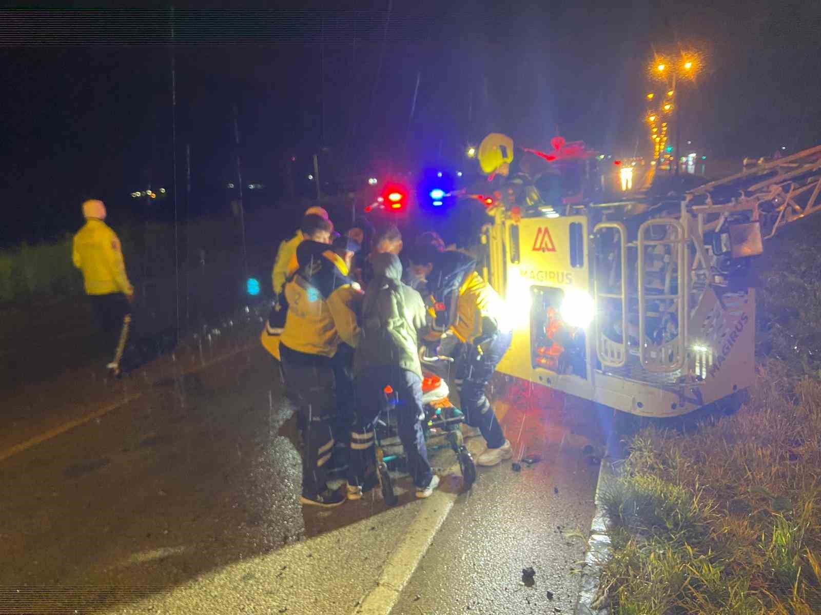 Balıkesir’de yolcu otobüsü devrildi: 3 ölü, 26 yaralı
