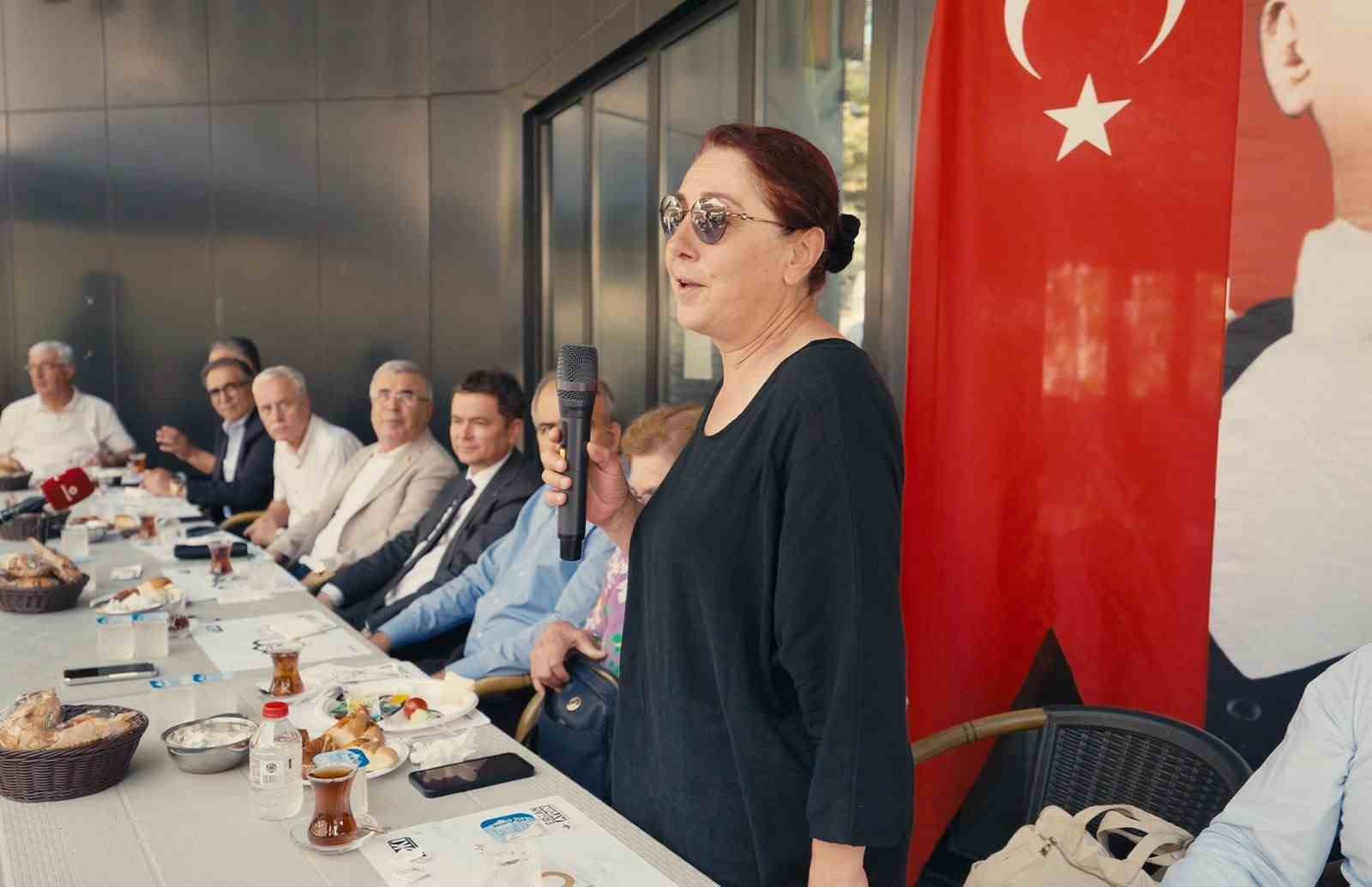 Başkan Aydın, Muradiye’de vatandaşların sesine kulak verdi
