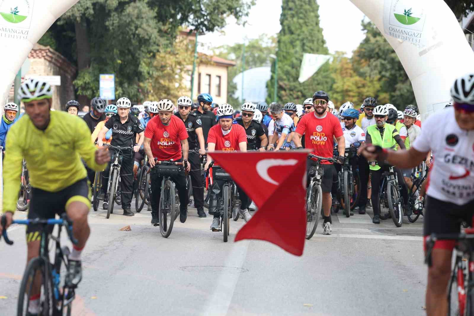 Başkan Erkan Aydın, farkındalık için pedal çevirdi
