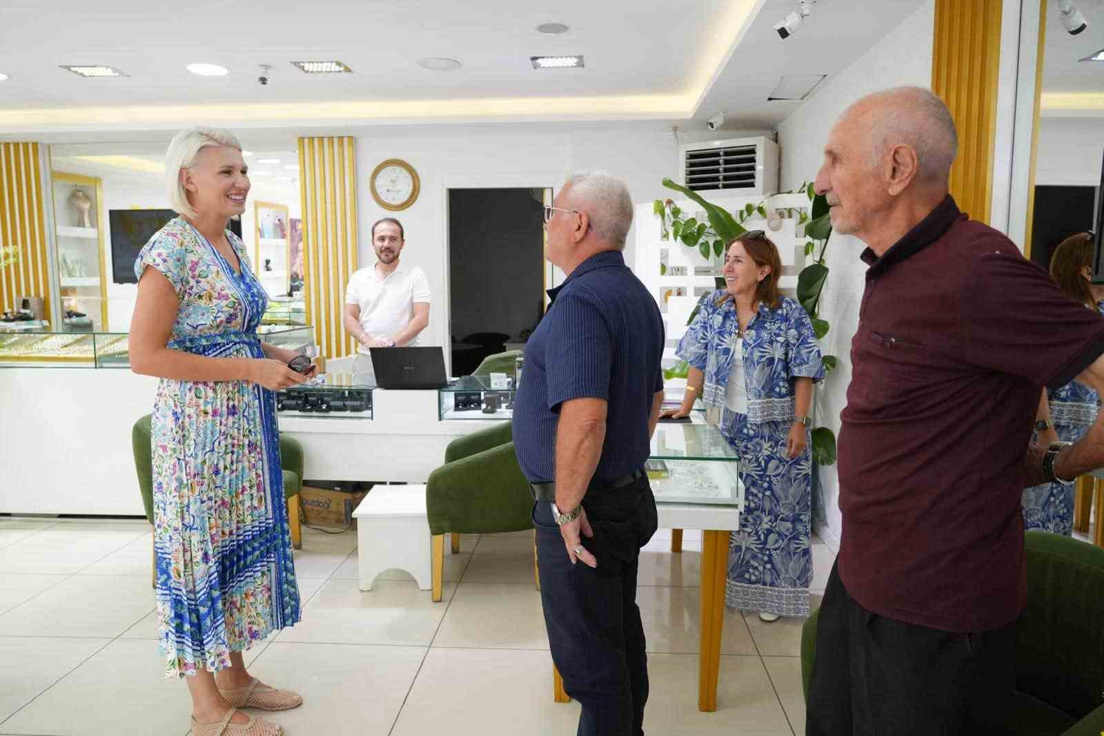 Başkan Subaşı esnaf ve vatandaşlarla bir araya geldi
