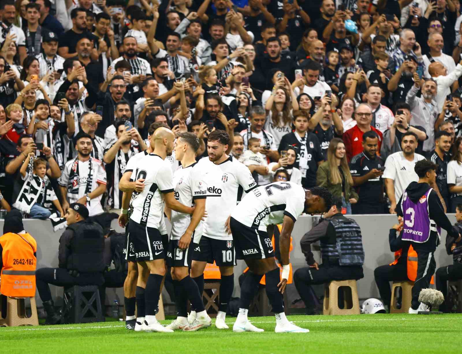 Beşiktaş’ın evindeki yenilmezlik serisi 8 maça çıktı

