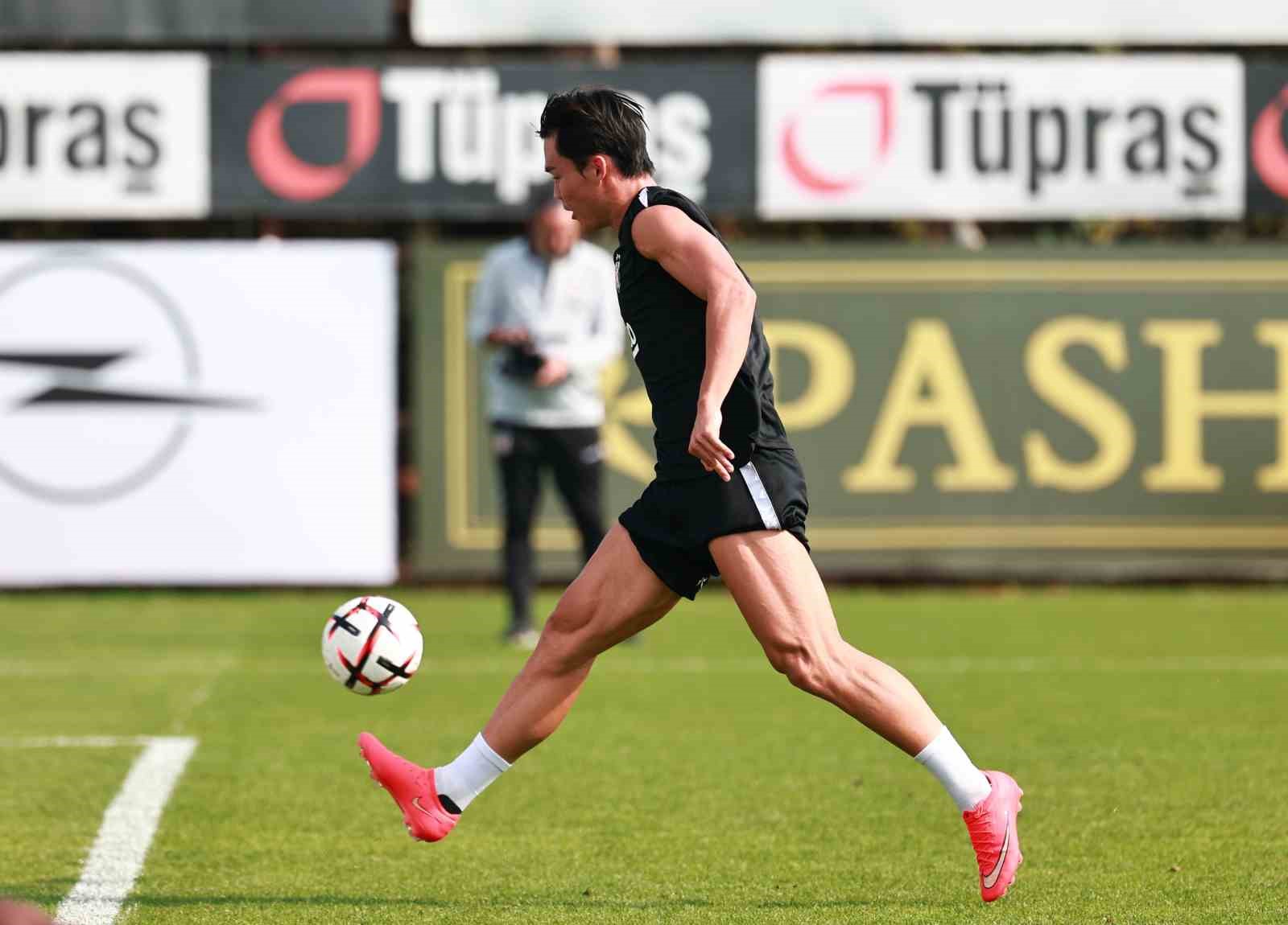 Beşiktaş’ta Crystal Palace maçı hazırlıkları başladı
