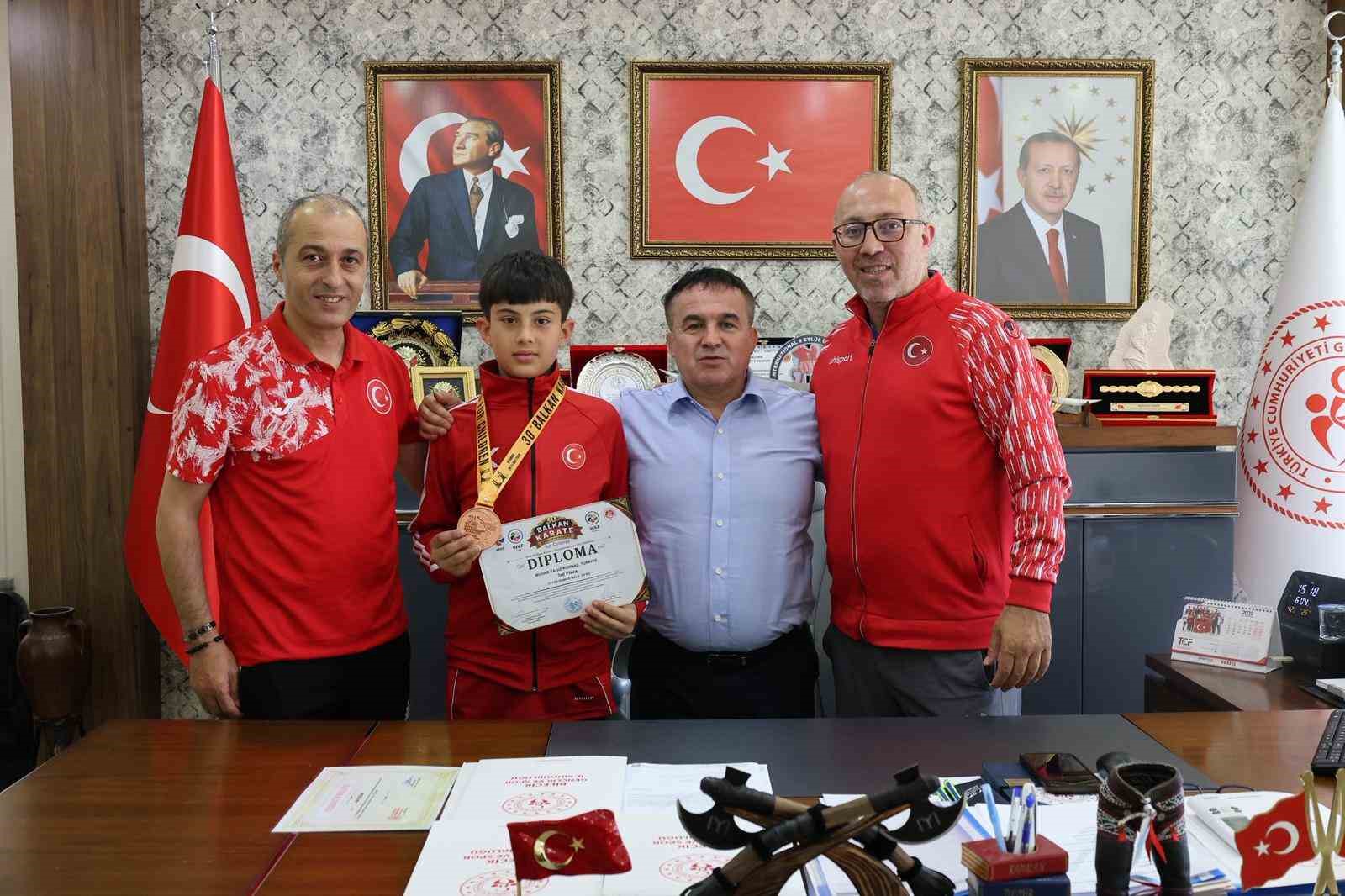 Bilecikli karate sporcusu Balkan üçüncüsü oldu
