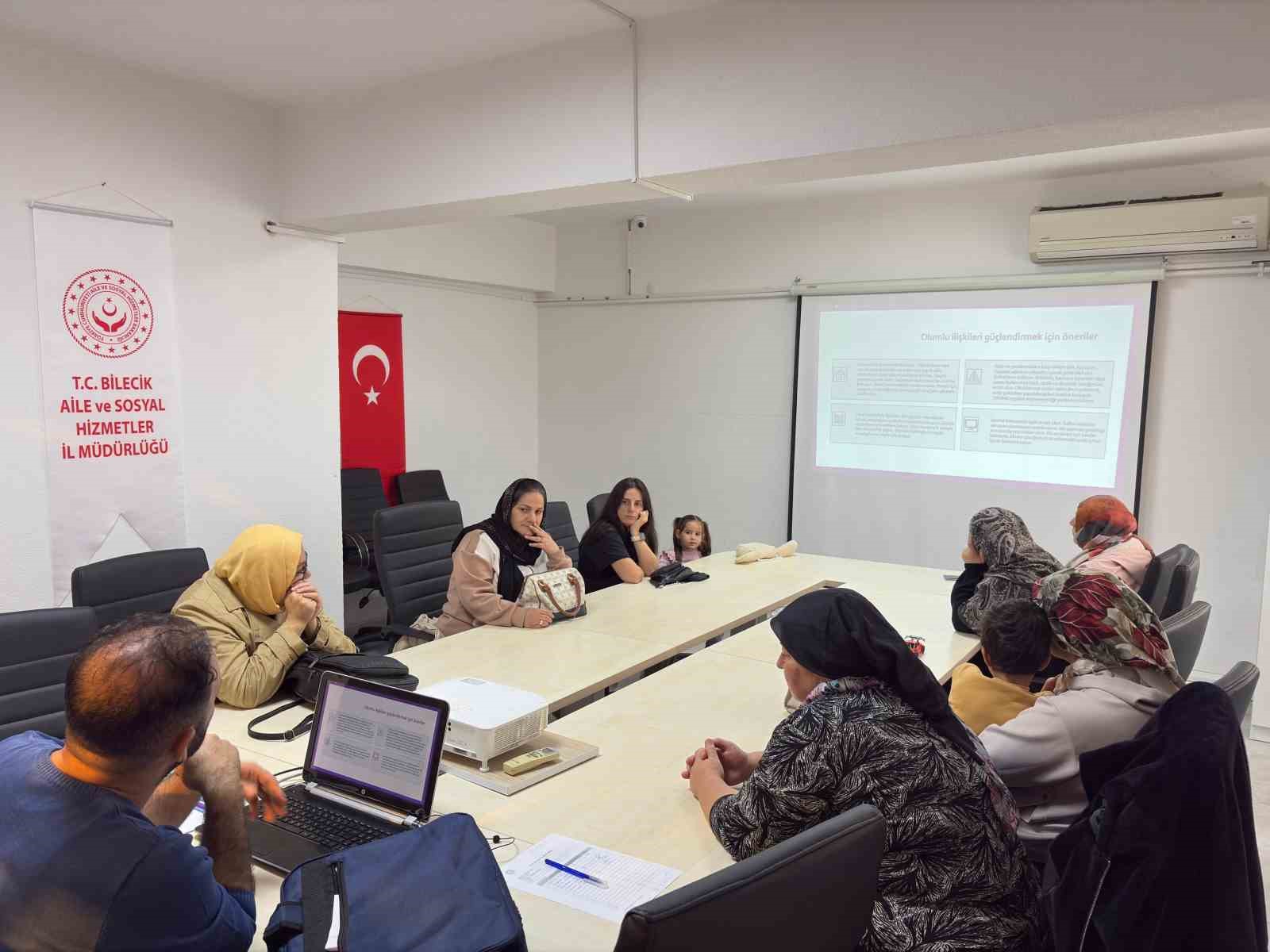 Bilecik’te ailelere eğitim desteği

