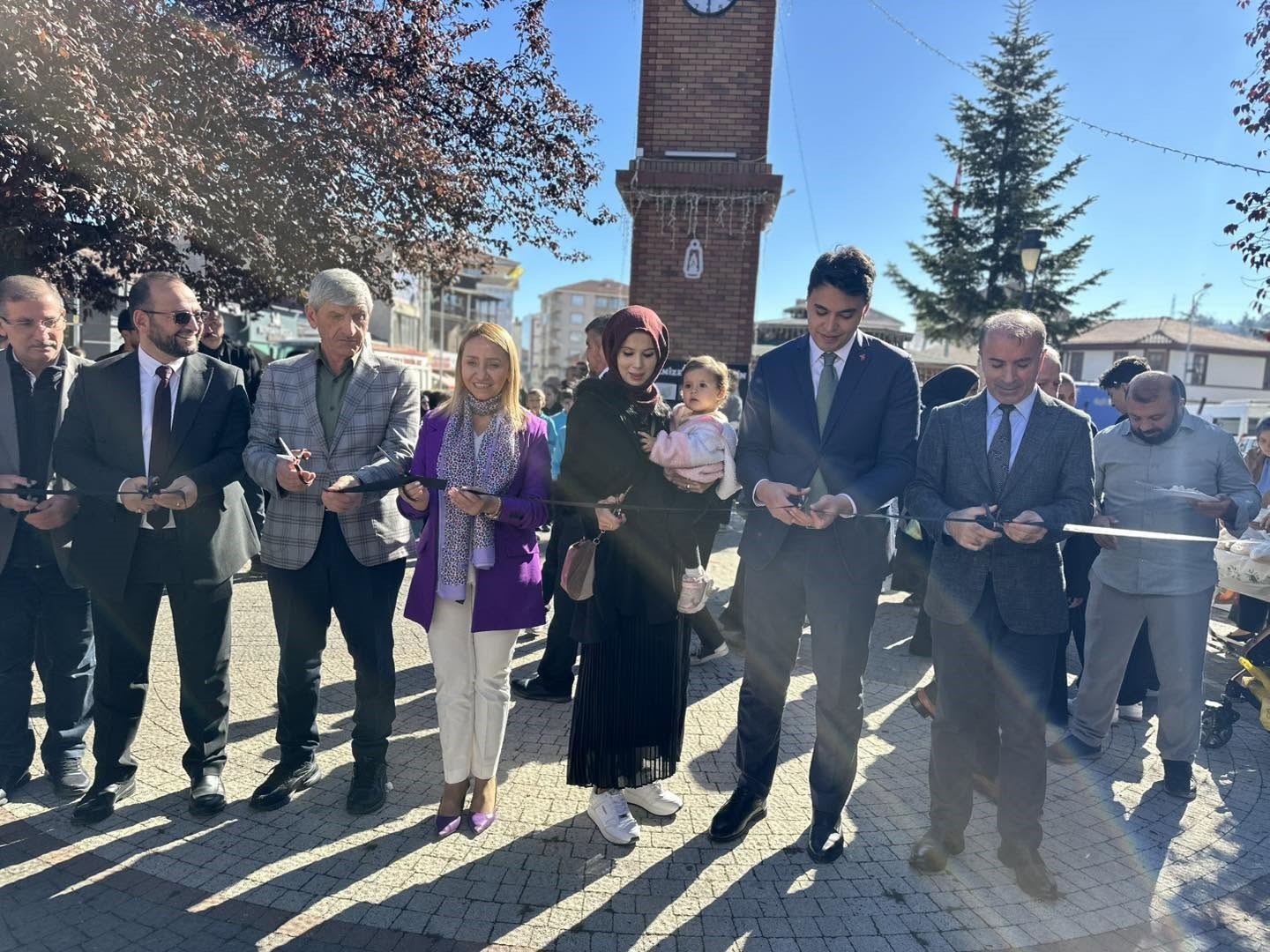 Bilecik’te Filistin için hayır çarşısı kuruldu
