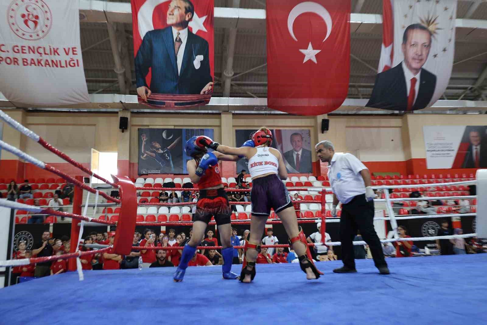Bilecik’te kick boks şampiyonası tamamlandı
