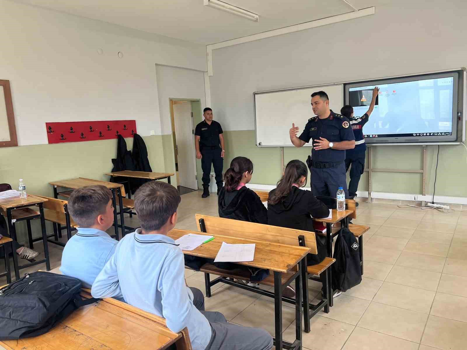 Bilecik’te öğrencilere güvenlik ve siber güvenlik eğitimi
