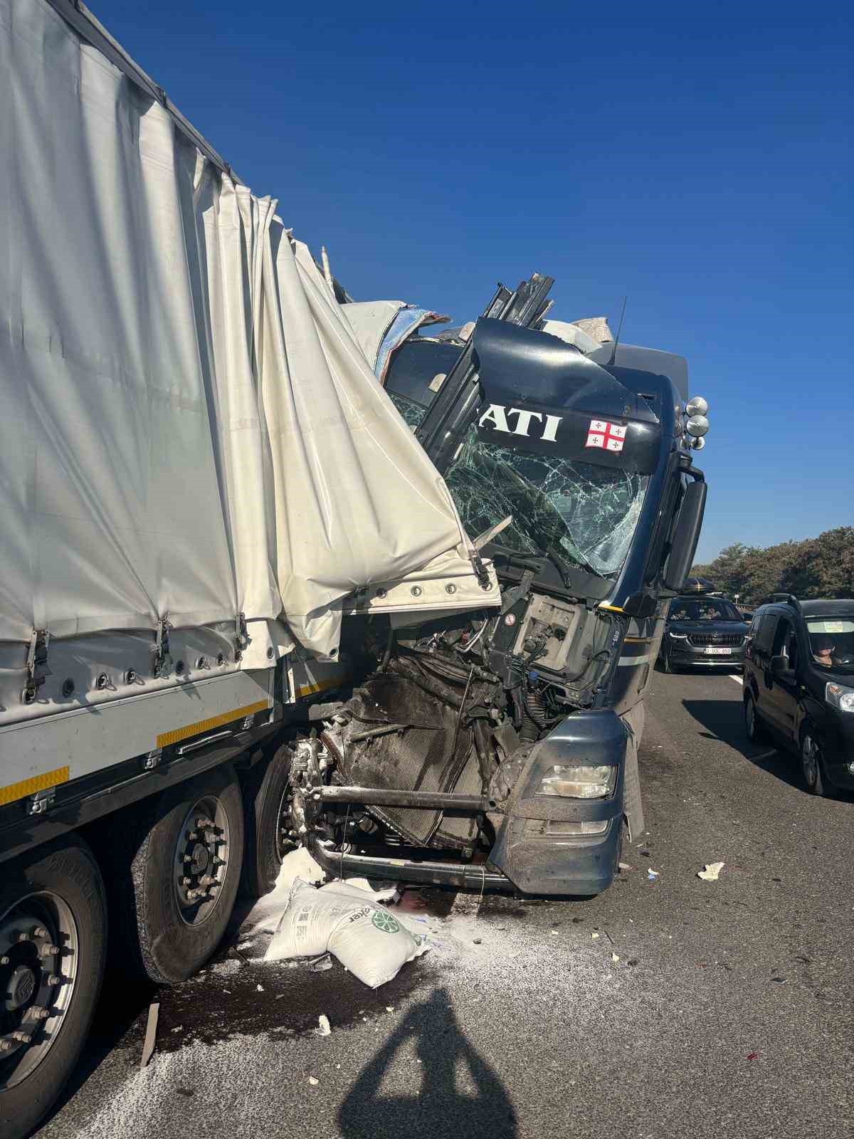 Bilecik’te zincirleme trafik kazası, 2 yaralı
