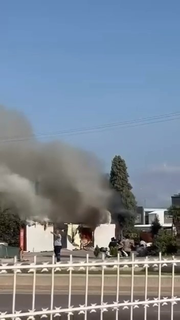 Bir anda patlayan trafo paniğe sebep oldu
