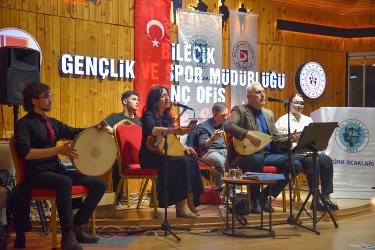 BŞEÜ’de ‘Türk Töresinde Kadın’ söyleşisi ve ‘Türkülerle Bilecik’ akşamı düzenlendi
