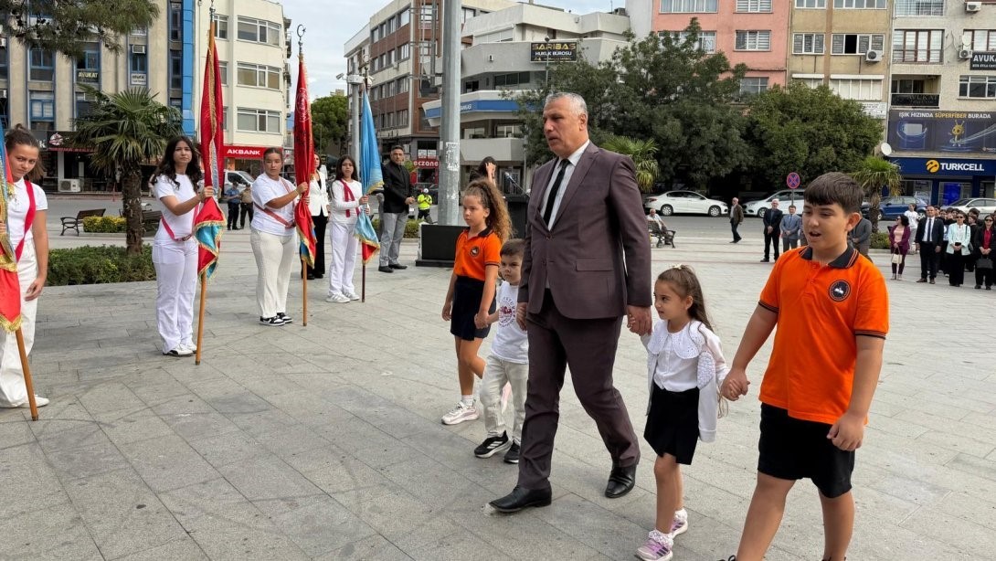 Burhaniye’de İlköğretim Haftası törenlerle kutlandı
