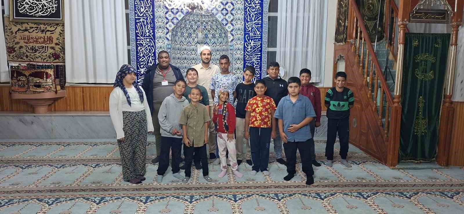 Burhaniye’de Pelitköy Çocuk Kulübü’nde değerler eğitimi verildi
