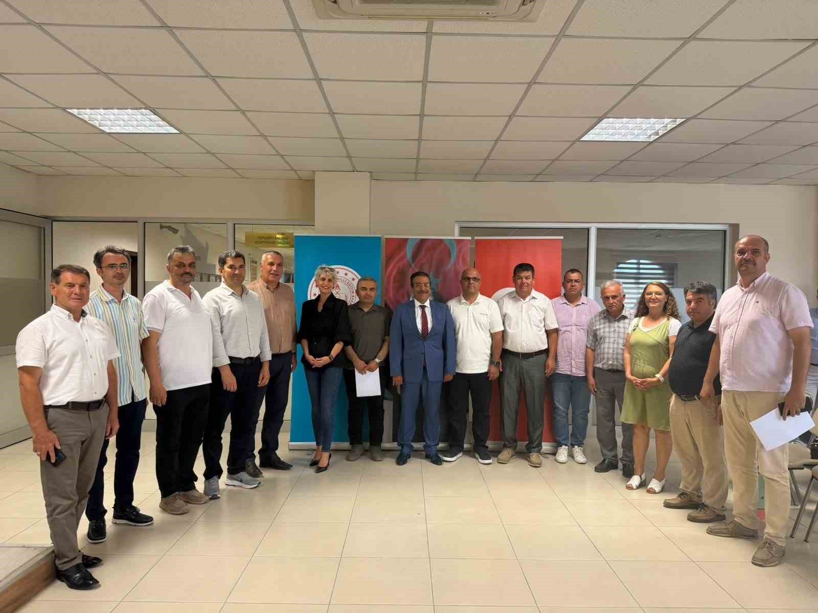 Burhaniye’de proje yürütücülerine törenle belge verildi
