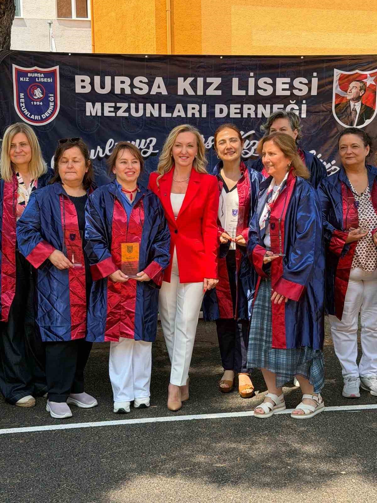 Bursa Kız Lisesi mezunları mantı gününde buluştu
