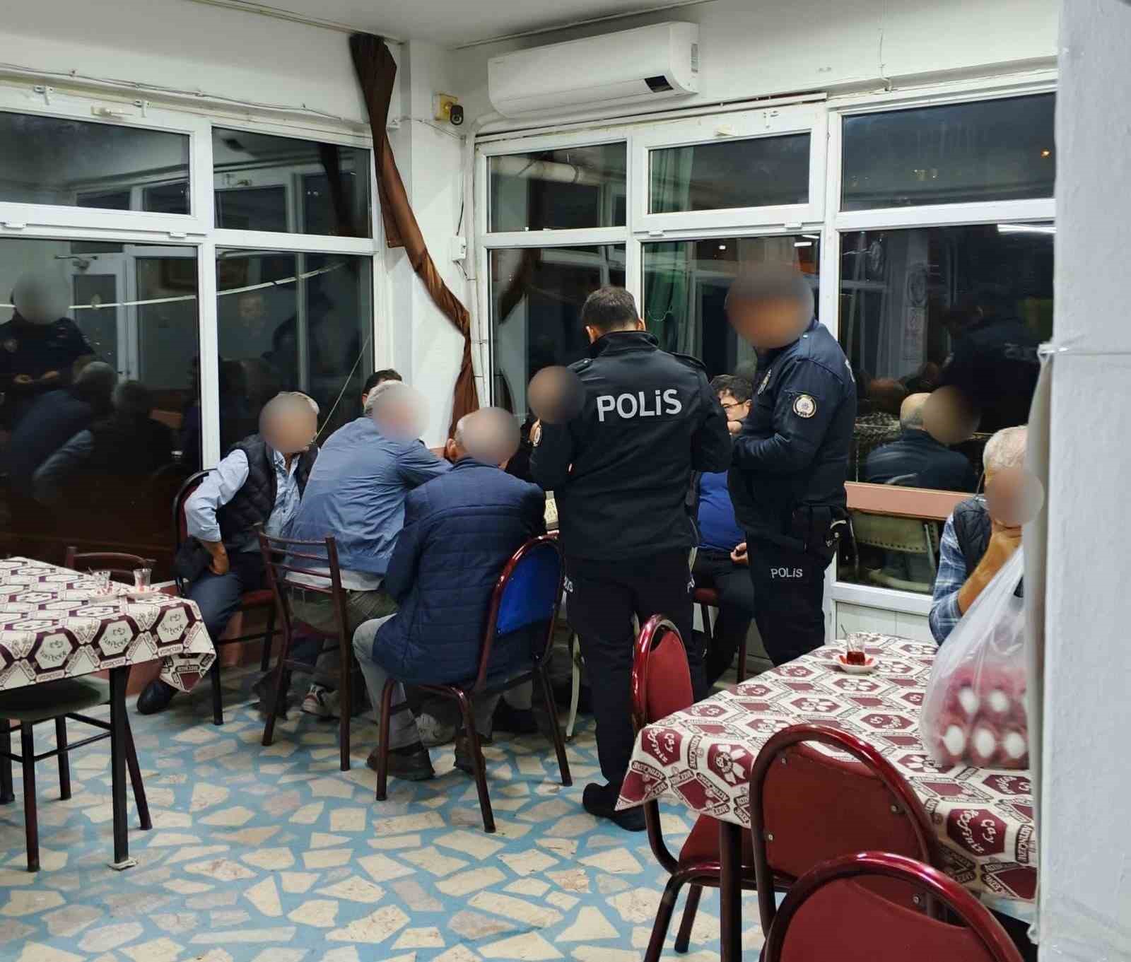 Bursa’da 300 polisin katılımıyla ’Huzur’ uygulaması: İşletmelere işlem yapıldı
