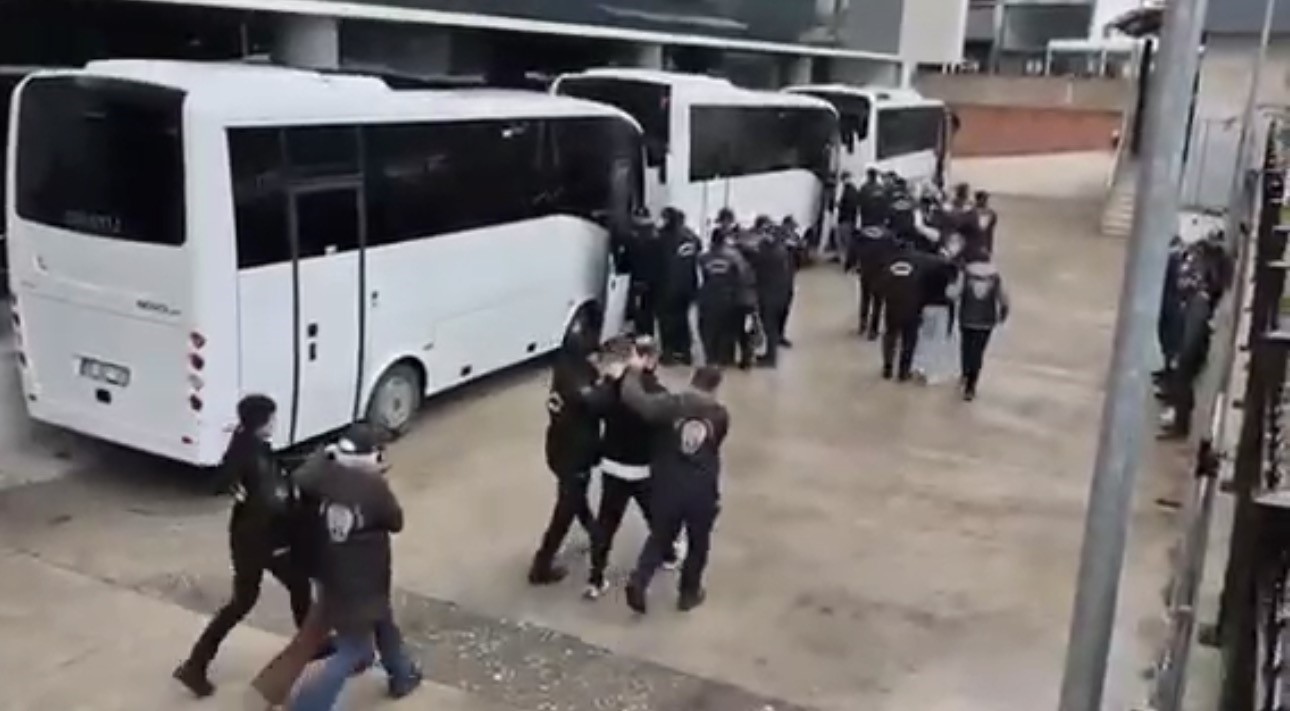 Bursa’da 652 milyon liralık yasa dışı bahis operasyonu: 16 tutuklama
