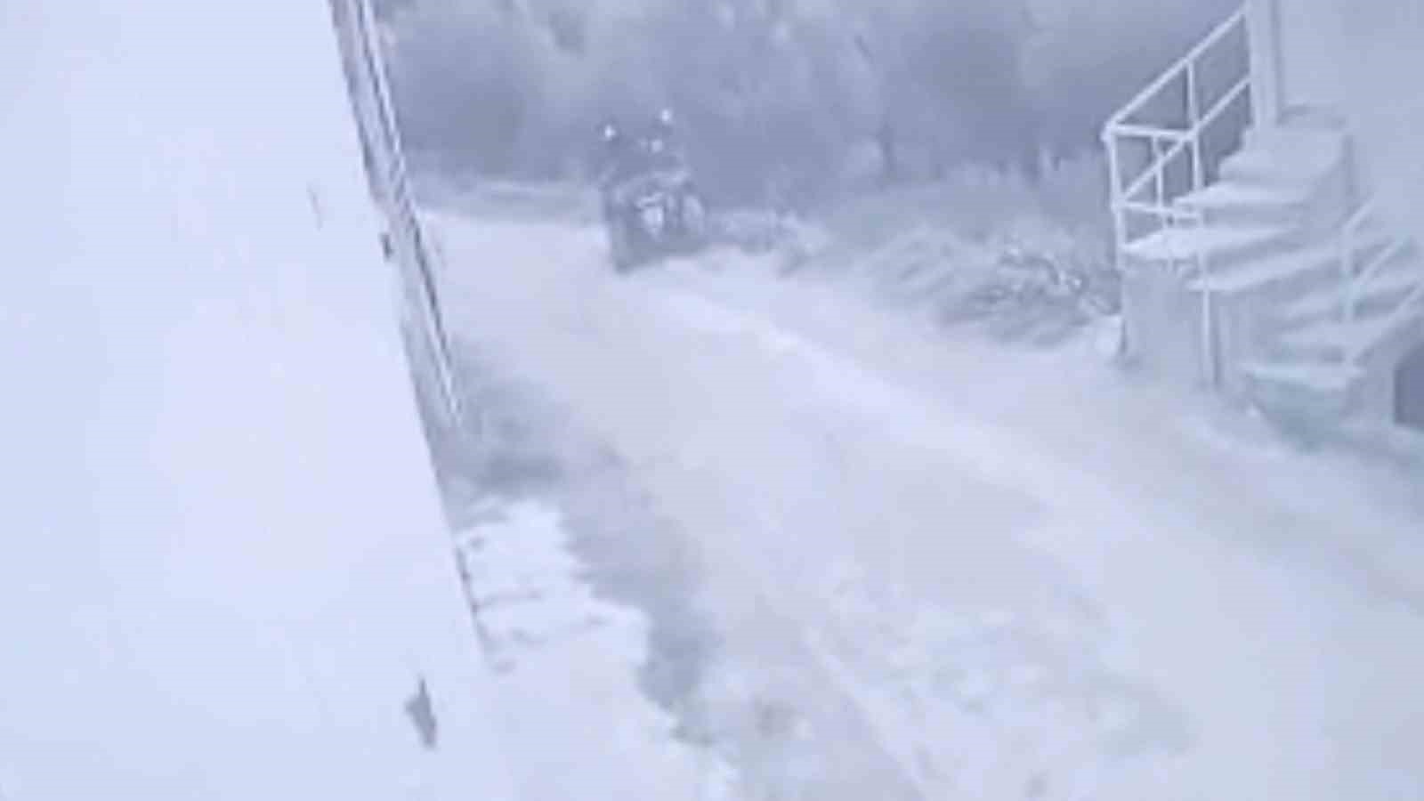 Bursa’da ATV bir anda tarlaya uçtu
