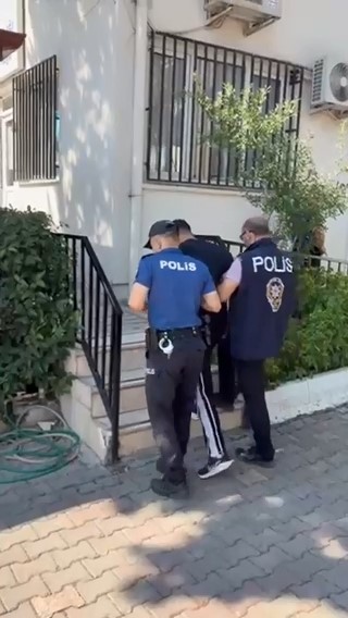 Bursa’da hakkında kesinleşmiş hapis cezası bulunan 3 şahıs yakalandı
