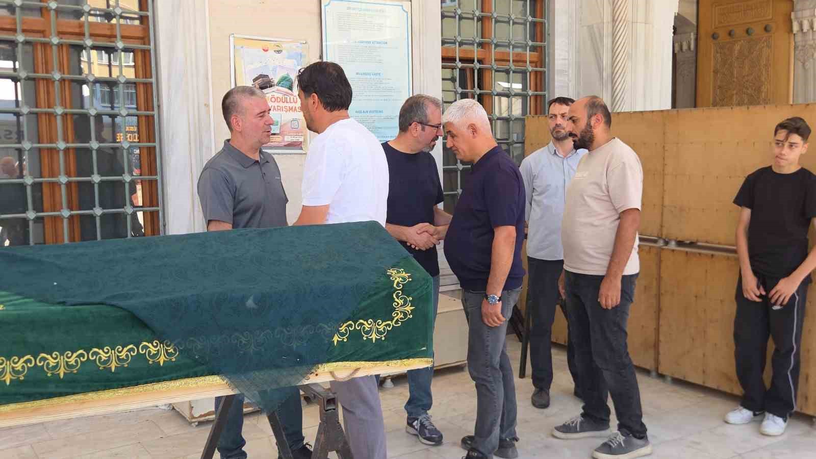 Bursalı iş adamının lösemi tedavisi gören kızı hayatını kaybetti
