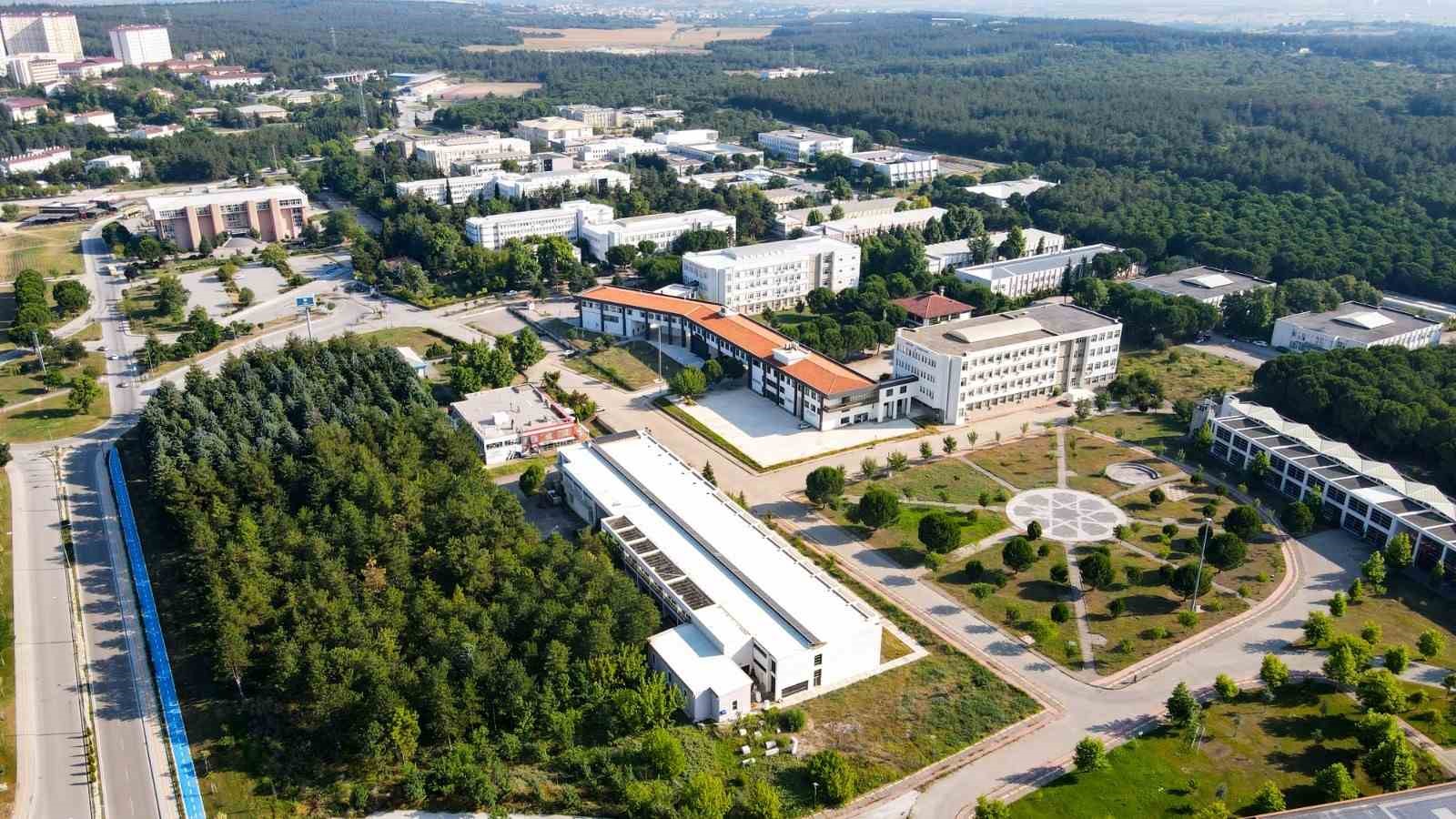 BUÜ, Türkiye’nin en iyi 18 üniversitesi arasında yer aldı
