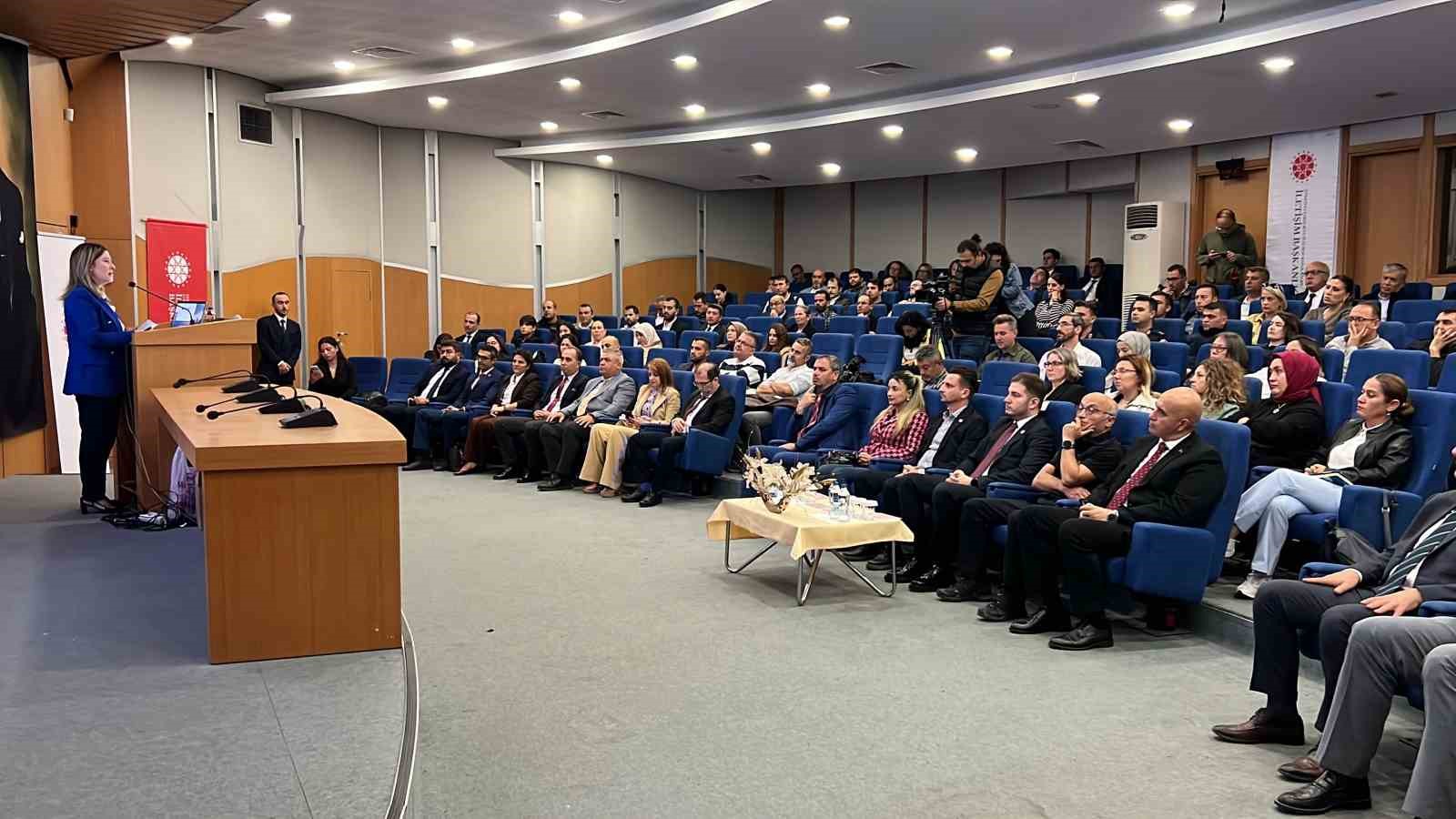 Çanakkale’de İletişim Yüzyılı: Güçlü İletişim, Etkin Kamu Bölge Müdürlükleri Eğitimleri başladı
