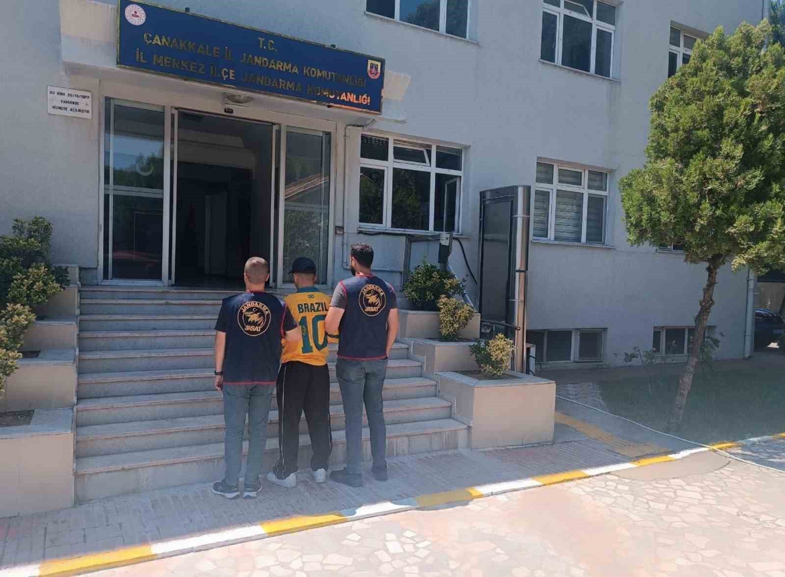 Çanakkale’de jandarma ekiplerince çeşitli suçlardan aranan 83 şüpheli yakalandı
