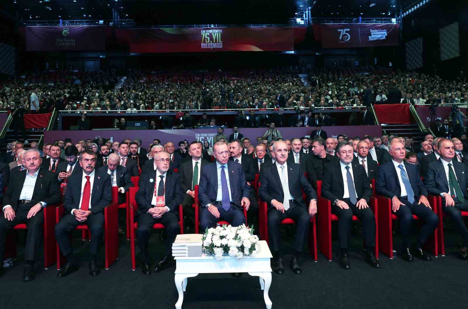 Cumhurbaşkanı Erdoğan: "Tekno-oligarklar ırkçılığı körüklüyor

