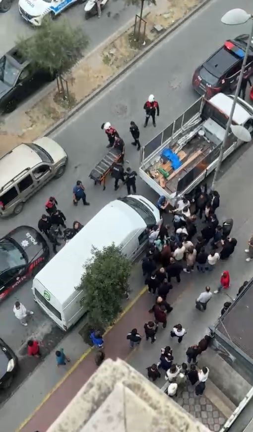Darp ettikleri adamın evini basıp "Şikayetini çek" dediler, ortalık savaş alanına döndü
