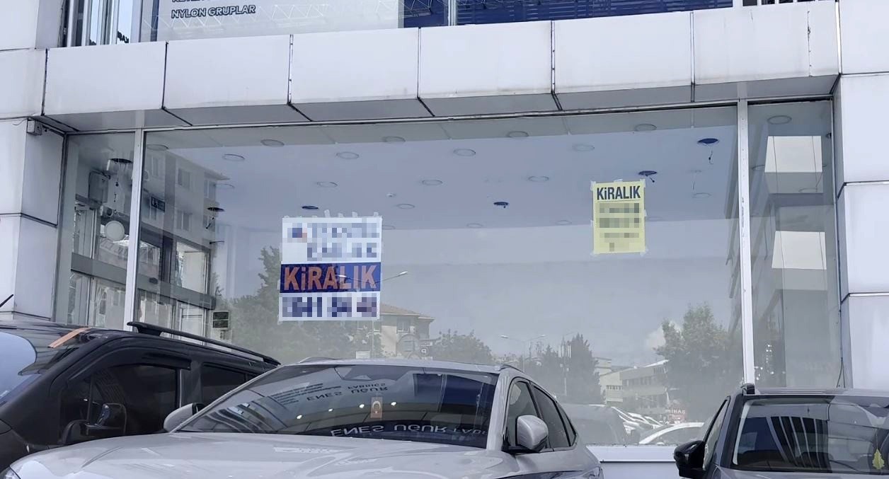 Dükkanlar boş kaldı, kiralık işyeri ilanları arttı
