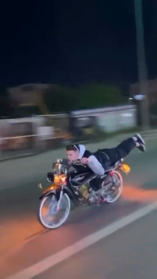 Dünyanın en pahalı uzanması... 200 bin TL ceza yedi, motosikleti bağlandı
