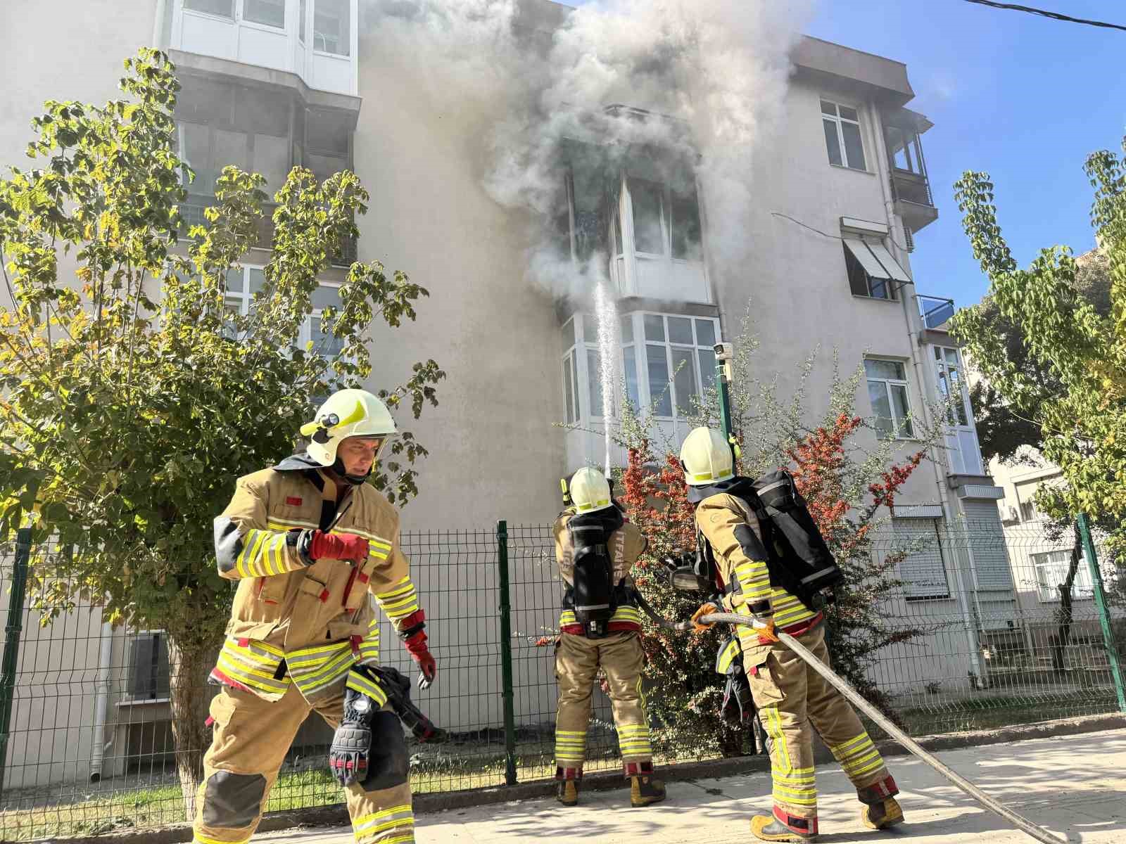 Edirne’de apartman dairesinde yangın
