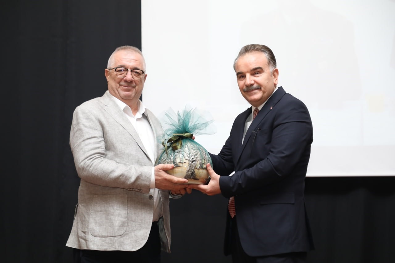 Edremit Kaymakamı Ahmet Odabaş’a veda gecesi
