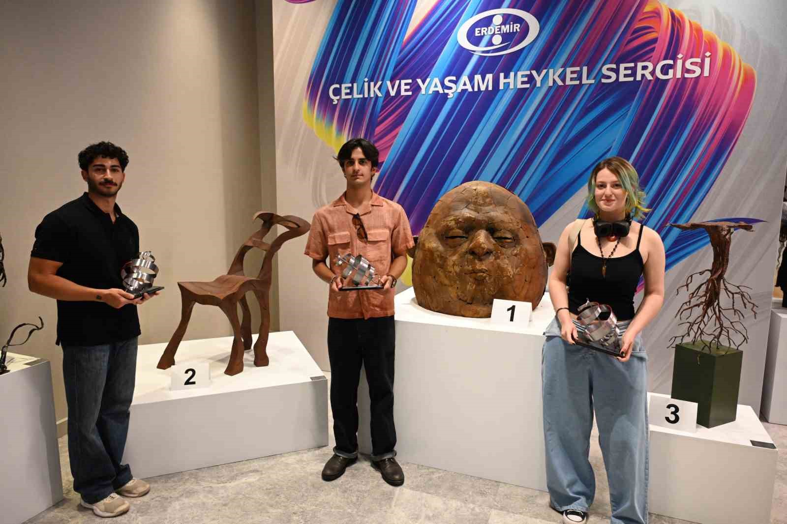 Erdemir, çeliği sanatla buluşturan genç yetenekleri ödüllendirdi
